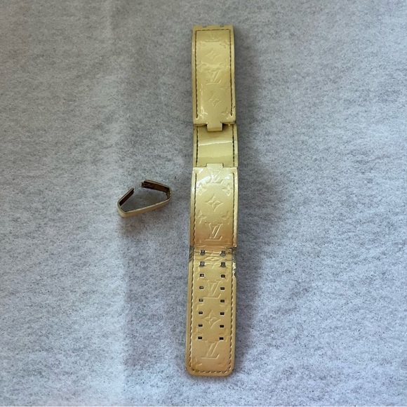 Louis Vuitton Accessories - LOUIS VUITTON Cream Ivory Vernis Patent Leather WATCH BAND NO Metal Buckle